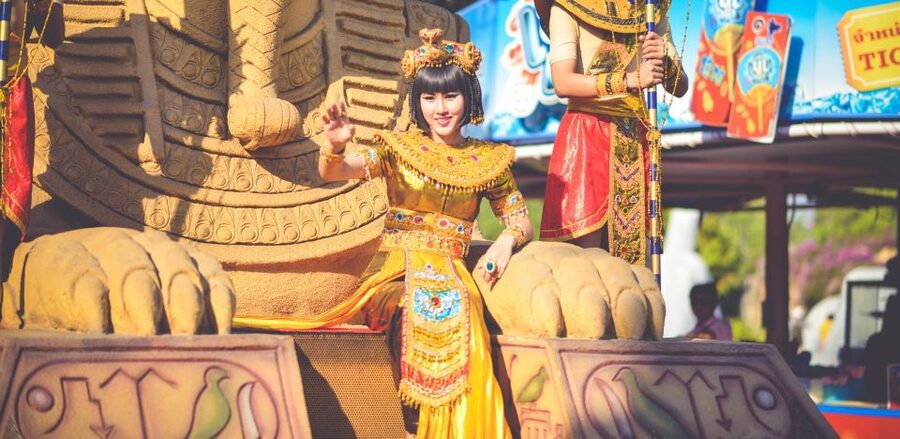 Bangkok: Dream World Entrance Ticket - Adventure Land for rides and strange sights