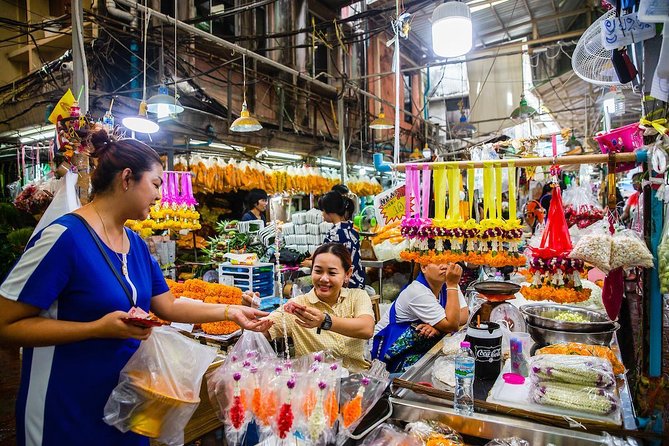 Bangkok Electric Tuk Tuk: Thonburi, Wang Lang & Food Tour - Why Thonburi Makes This Tour Different