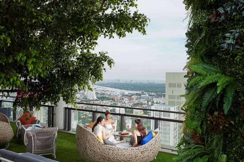 Bangkok: Enjoy Fine Thai Food with Panoramic Rooftop Views - What the Saffron Sky Garden experience is really about