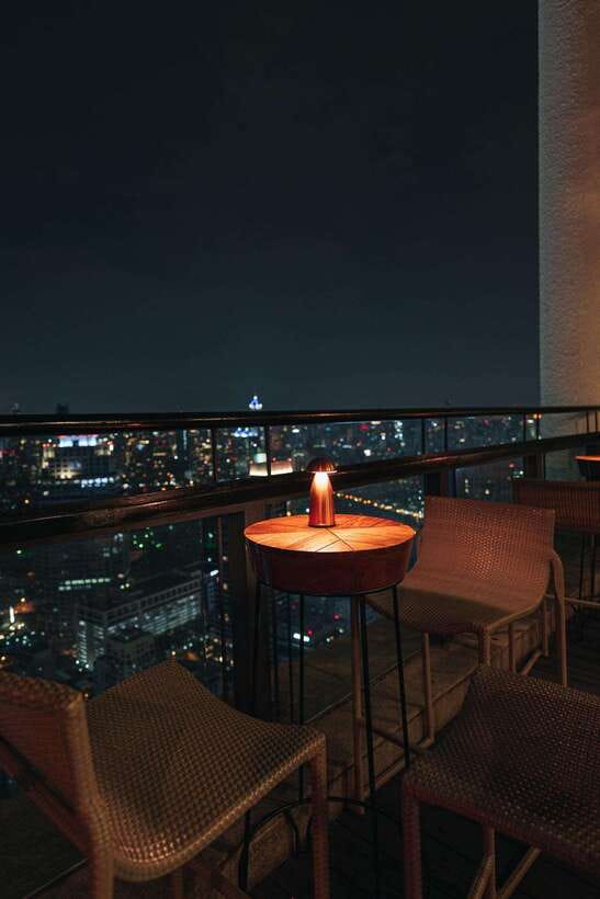 Bangkok: Enjoy Fine Thai Food with Panoramic Rooftop Views - A 90-minute meal with Bangkok below