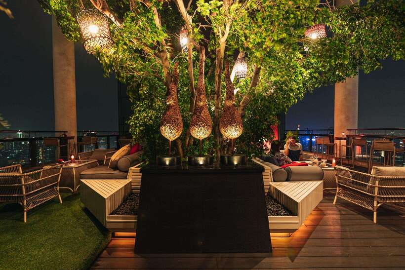 Bangkok: Enjoy Fine Thai Food with Panoramic Rooftop Views - How the food and service shape the value