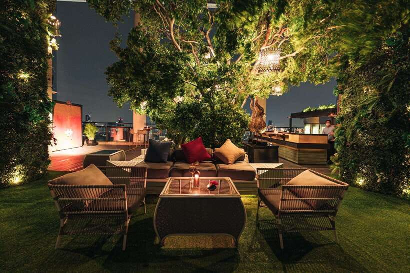 Bangkok: Enjoy Fine Thai Food with Panoramic Rooftop Views - The view from the 52nd floor