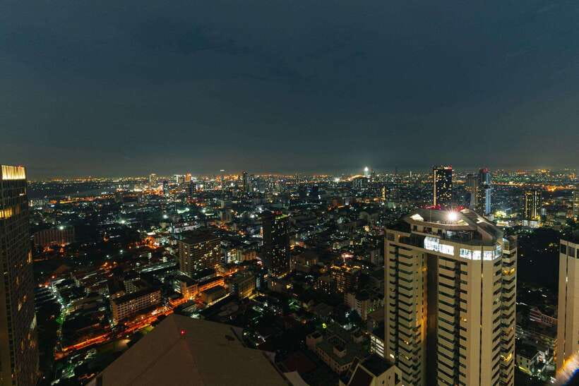 Bangkok: Enjoy Fine Thai Food with Panoramic Rooftop Views - Arriving at Banyan Tree Bangkok and finding the rooftop
