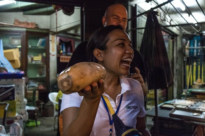 Bangkok Evening Street Food Tuk Tuk Adventure - Pak Khlong Flower Market and a quick snack