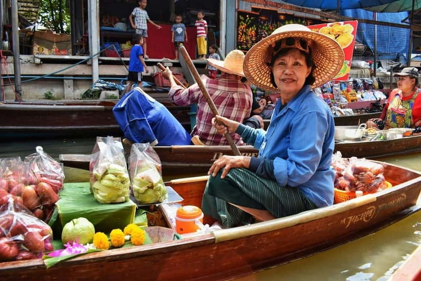 Bangkok: Famous Markets and Dragon Temple Guided Day Tour - Climbing inside the dragon at Wat Samphran