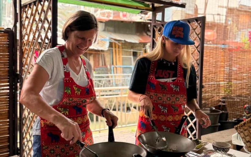 Bangkok: Favourite Thai Flavors Cooking Class by Smart Cook - Pad Thai: a hands-on lesson in balance