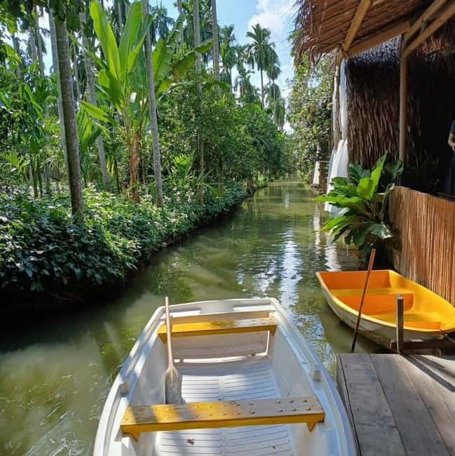 Bangkok: Floating Market, Phra Pathom Pagoda & Cafes Tour - What $77 gets you