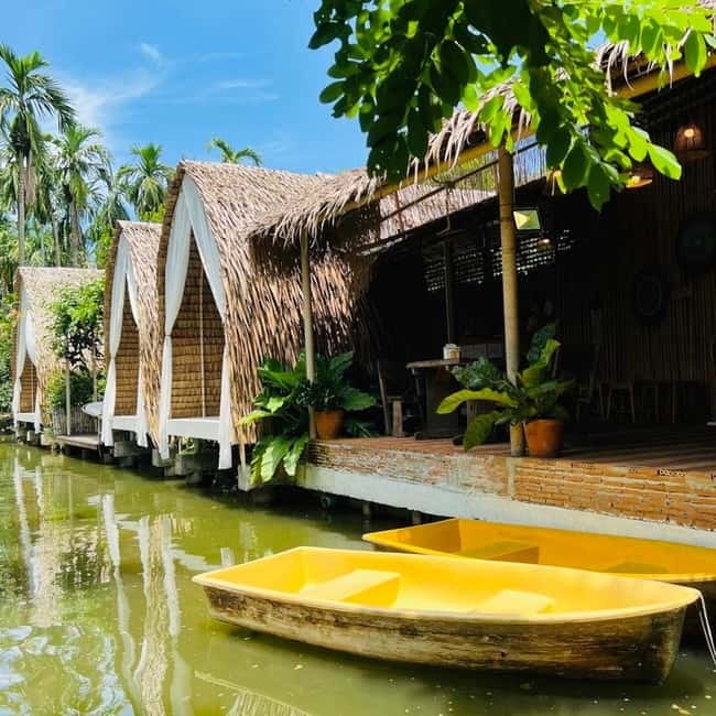 Bangkok: Floating Market, Phra Pathom Pagoda & Cafes Tour - The practical side of the day