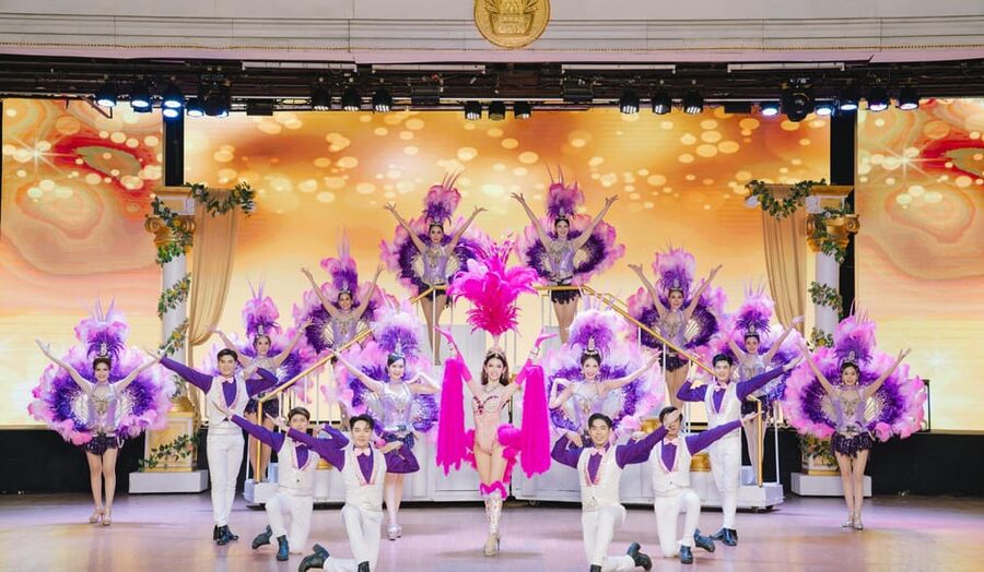 Bangkok: Golden Dome Cabaret Show Entry Ticket - Music, dance, costumes, and stage effects