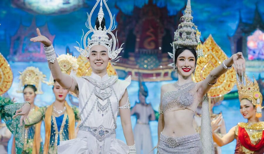 Bangkok: Golden Dome Cabaret Show Entry Ticket - Timing your evening around the show