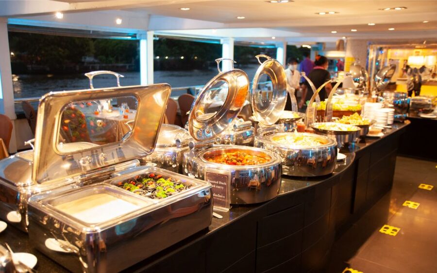 Bangkok: Grand Chao Phraya Dinner Cruise with Live Show - Key points before you book