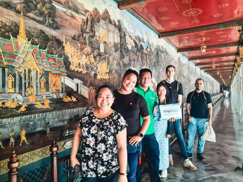 Bangkok: Grand Palace and Wat Phra Kaew Guided Walking Tour - Who should book this walking tour?