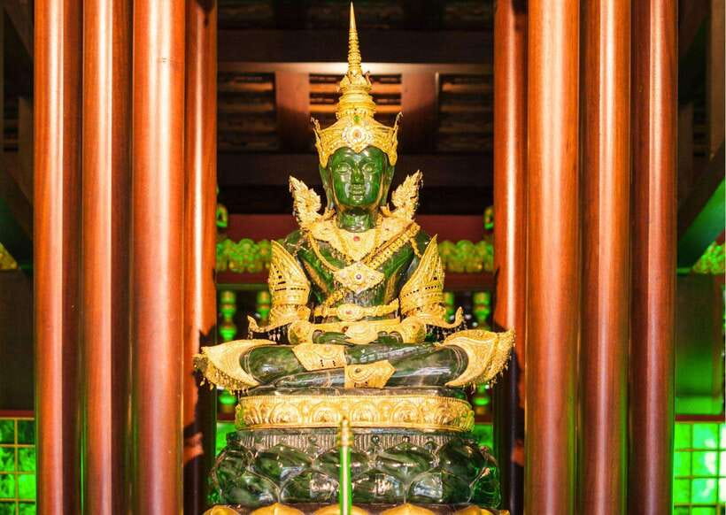 Bangkok Grand Palace & Emerald Buddha Flexible Pass w/ Audio - The Queen Sirikit Museum of Textiles
