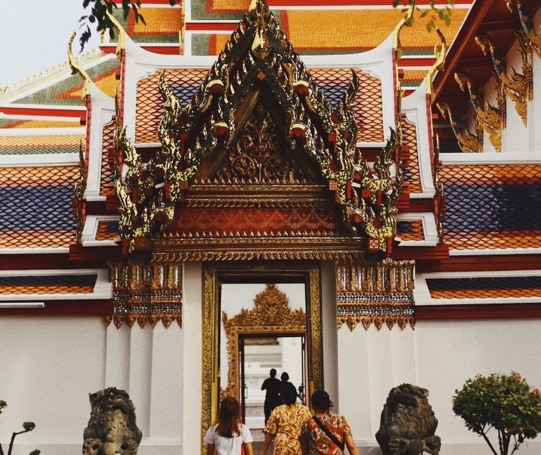 Bangkok: Half Day City and Temples (join tour) - What the air-conditioned van adds