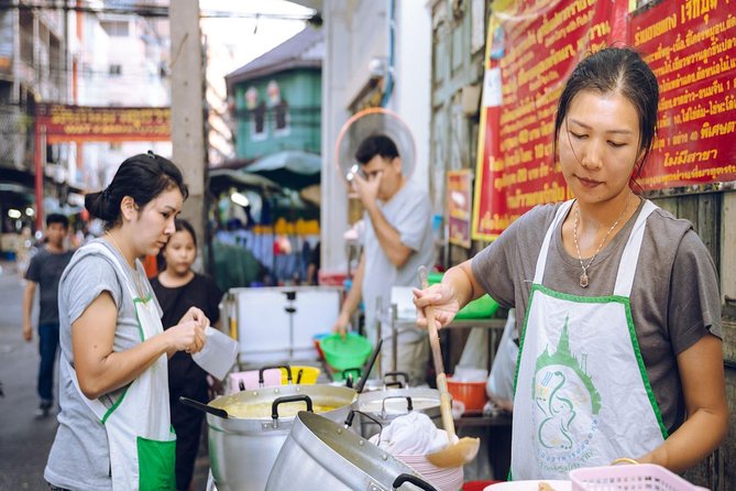 Bangkok Hidden Gems: Talad Noi, Chinatown & Street Food Tour - Starting at River City near Si Phraya Pier