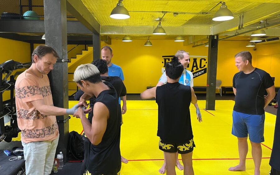 Bangkok: Learn 1-1 Muay Thai + Free Muaythai Shorts & Pickup - Key points to know before booking