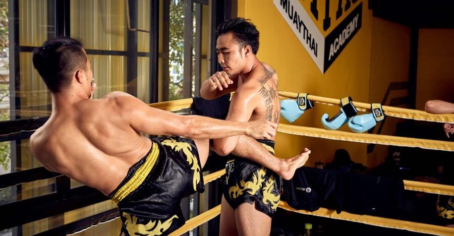 Bangkok: Learn 1-1 Muay Thai + Free Muaythai Shorts & Pickup - The gym setting, equipment, and small extras