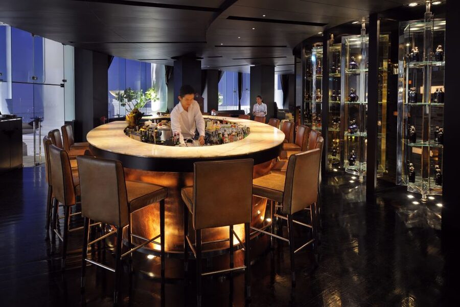 Bangkok: Lebua Rooftop Bar Reservation & Round-Trip Transfer - Choosing between the three rooftop bars