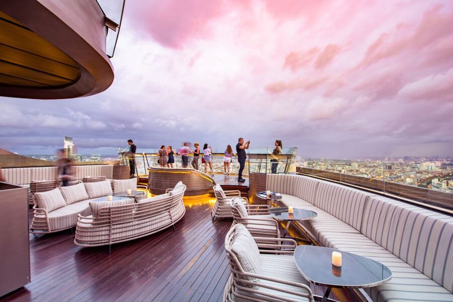 Bangkok: Lebua Rooftop Bar Reservation & Round-Trip Transfer - Who will enjoy this evening most