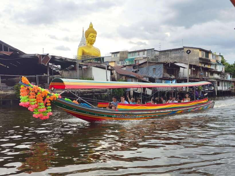 Bangkok Long Boat Canal a Big Buddha & Culture Markets Tour - How the guide shapes the experience