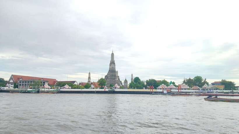 Bangkok: Longtail Boat Canal Tour to Wat Arun - Seeing Wat Arun from the river and on foot