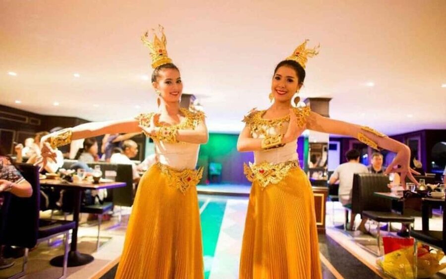 Bangkok: Luxury White Sunset or Dinner Cruise with Beer - The ICONSIAM dinner cruise after dark