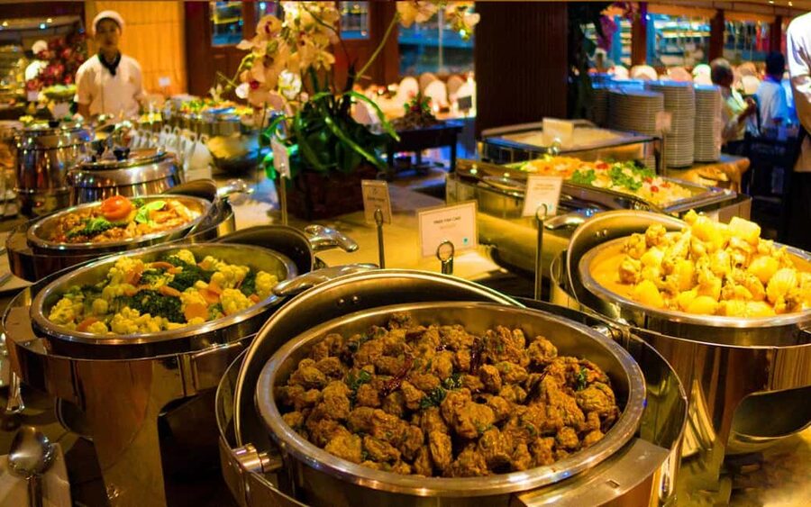Bangkok: Luxury White Sunset or Dinner Cruise with Beer - Who will enjoy this cruise most