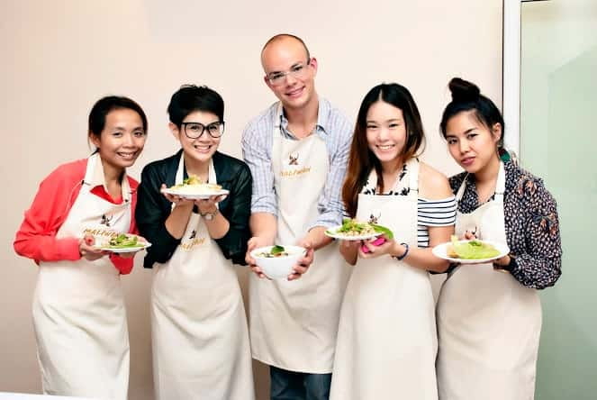 Bangkok: Maliwan Thai Cooking Class with Market Tour - The market trip by tuk tuk