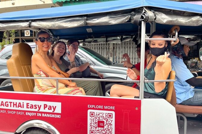 Bangkok Michelin Food Tour (3 Stops, 8 tastings) - The final stop pairs mango sticky rice with old lanes
