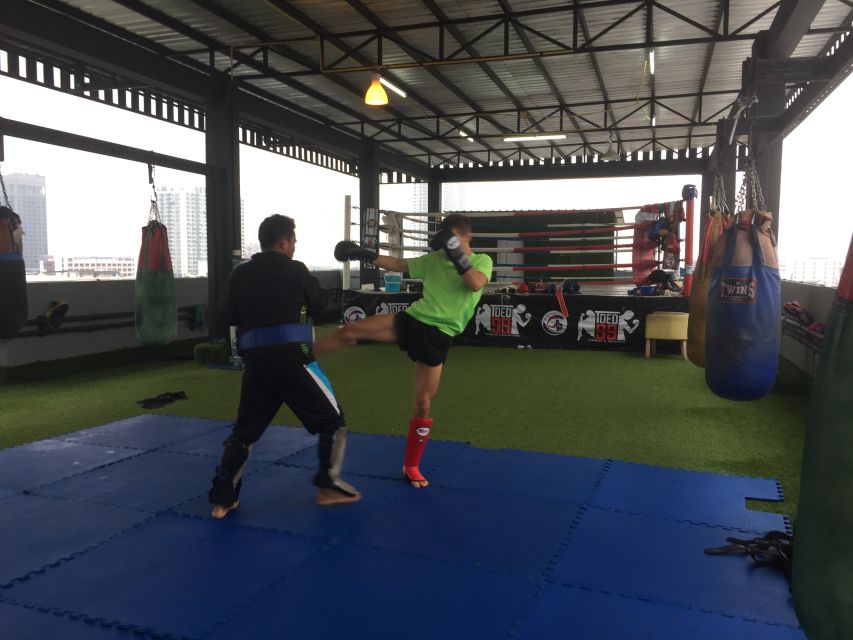 Bangkok: Muay Thai Boxing Class for Beginners - Coaching, translation, and the value of personal attention