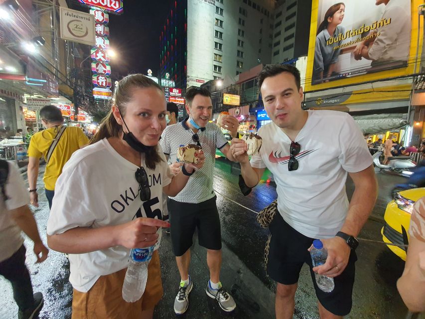 Bangkok: Must things to see in China town, Small group - Snacks, coffee, and lunch in Chinatown