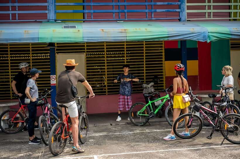 Bangkok: Must-Try Hidden Bike & Food Experience - Secret stops, canals, and the return ride