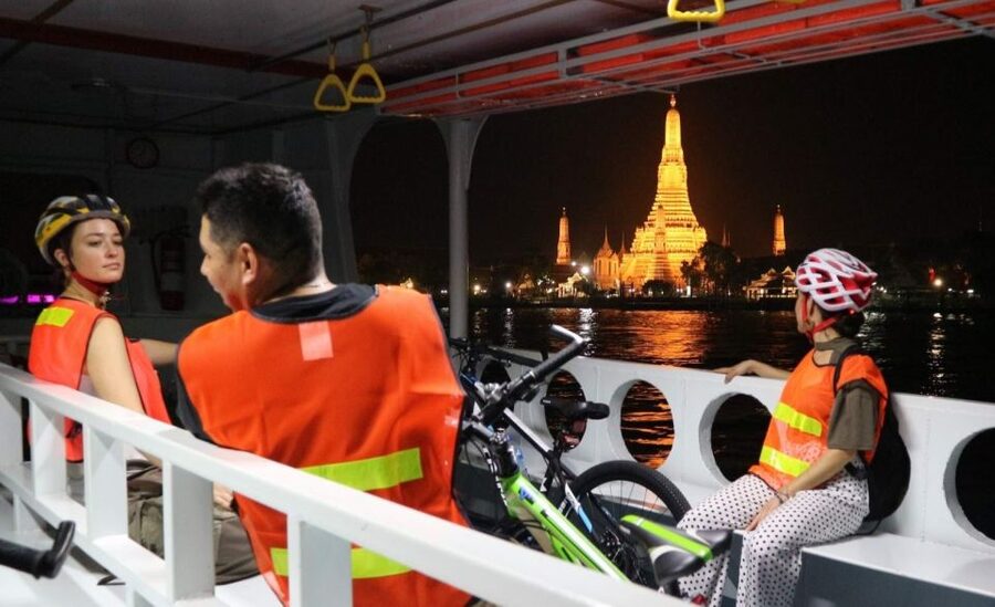 Bangkok: Night Bike Ride and Dinner at a Local Restaurant - Dinner at a local Thai restaurant