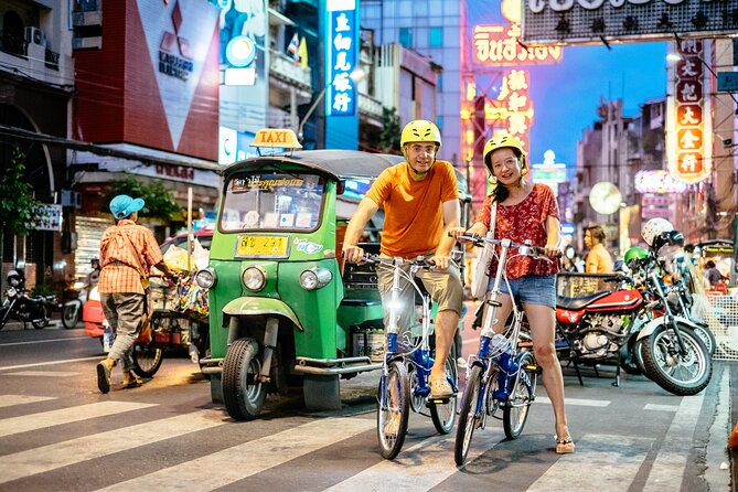 Bangkok Night Bike Tour -Hotel-pickup & Dinner - Pak Khlong Flower Market at its busiest