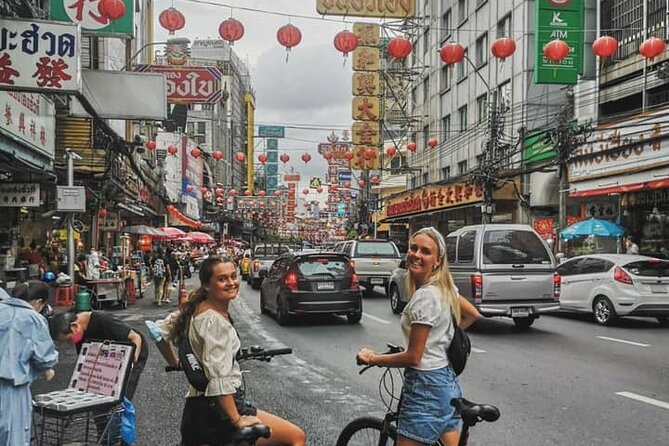 Bangkok Night Bike Tour -Hotel-pickup & Dinner - Thonburi: Bangkok’s western side at the start of the ride