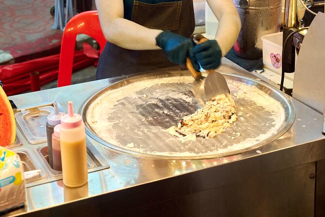 Bangkok Night Eats by Tuk Tuk - Hotel-pickup & Dinner - What more than 10 tastings really means