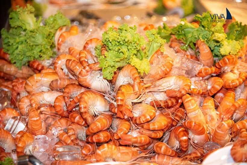 Bangkok: Noah 6 Stars Luxury Chaophraya River Dinner Cruise - The Chao Phraya itinerary, sight by sight