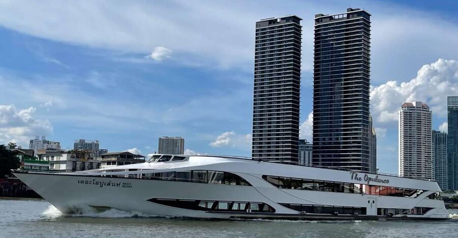 Bangkok: Opulence Luxury Chao Phraya Dinner Cruise - The boat, seating, and nighttime views