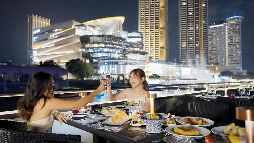 Bangkok: Opulence Luxury Dinner Cruise with Hotel Transfer - Why the Chao Phraya works so well at night