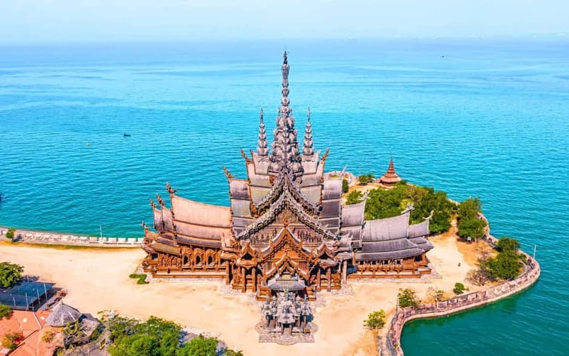 Bangkok: Pattaya Truth Sanctuary Guided Tour & Coral Island - Seeing the wooden Sanctuary of Truth