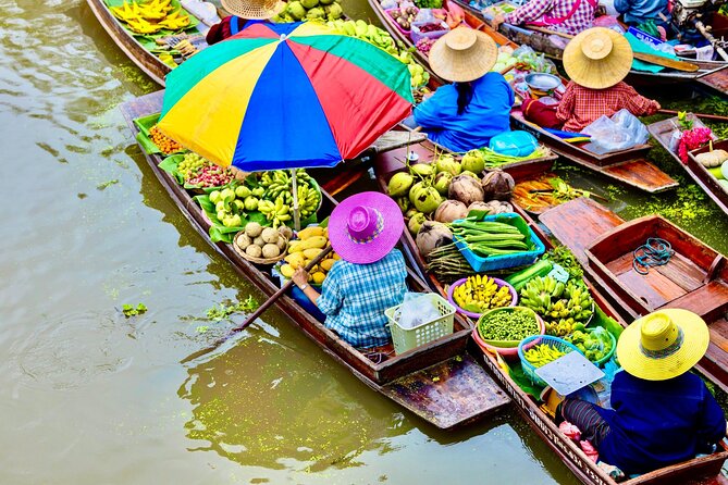 Bangkok: Private Floating Market and Train Market - Why the railway market is the star of the day