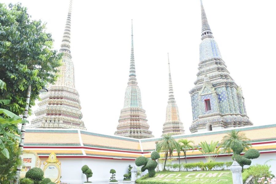 Bangkok: Private Thonburi Longtail Boat Tour & Wat Pho Visit - Wat Pho Brings the Tour Back to Bangkok’s Sacred Center