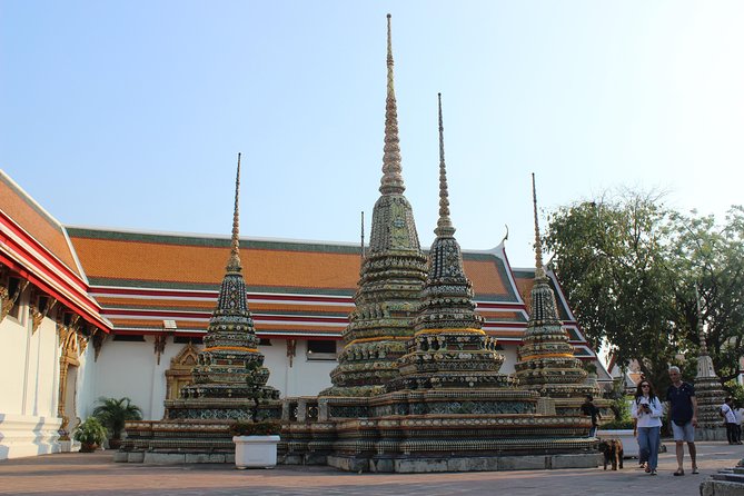 Bangkok Reclining Buddha (Wat Pho) Entrance Ticket - Exploring independently instead of joining a tour