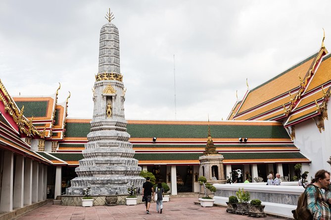 Bangkok Reclining Buddha (Wat Pho) Entrance Ticket - The main advantages and limits