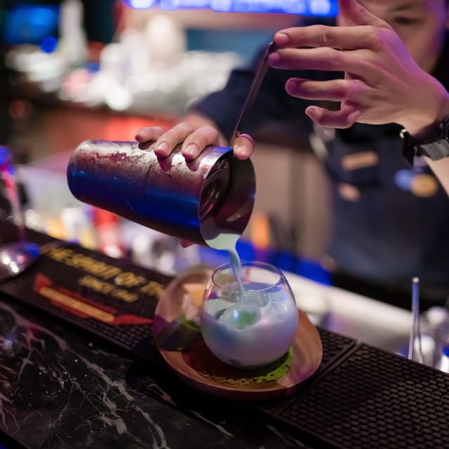 Bangkok: RedSquare Rooftop Bar at Novotel Sukhumvit 4 - Is $73 good value for two?