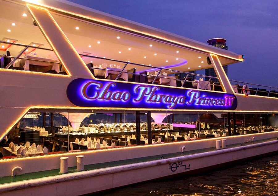 Bangkok: River Dinner Cruise on the Chao Phraya Princess - The international buffet: good value, not fine dining