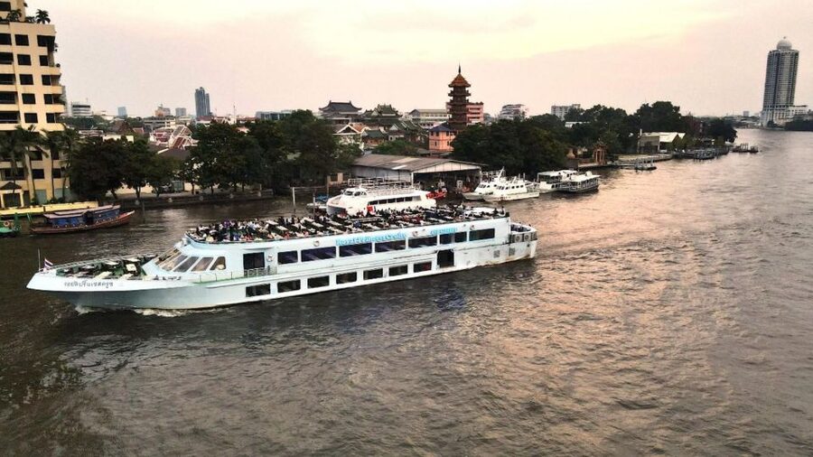 Bangkok: Royal Princess Chao Phraya Dinner Cruise - What the Royal Princess cruise is really like