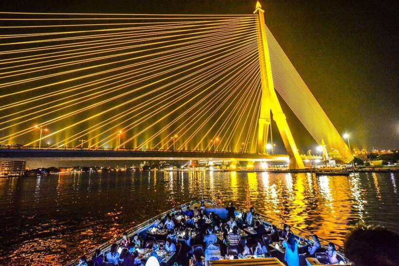 Bangkok: Royal Princess River Dinner Cruise with Live Music - Key things to know before booking