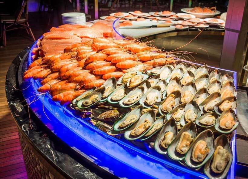 Bangkok: Royal Princess River Dinner Cruise with Live Music - Choosing sunset or dinner