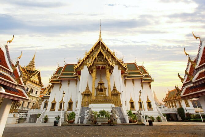 Bangkok's Best: City Highlights & Floating Market Private Tour - The Grand Palace and Emerald Buddha